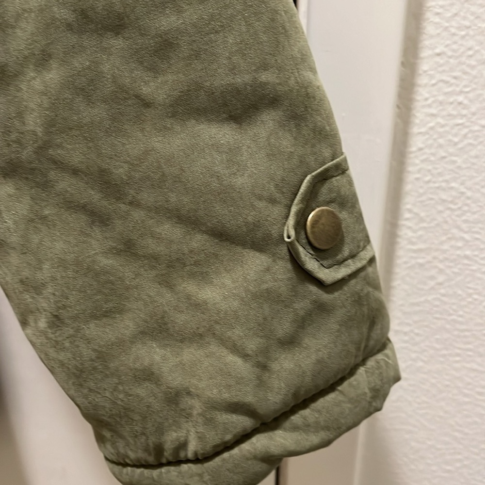 Women’s Army Coat - Picture 4 of 10